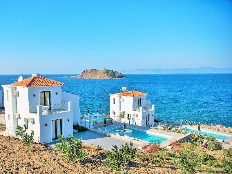 Eleia Seafront Rooms & Villas Petra  Dış mekan fotoğraf